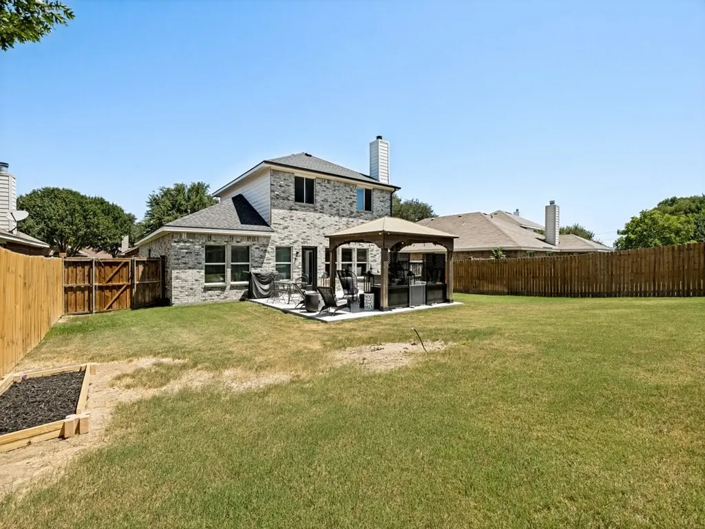 3251 Yeltes Grand Prairie TX 75054