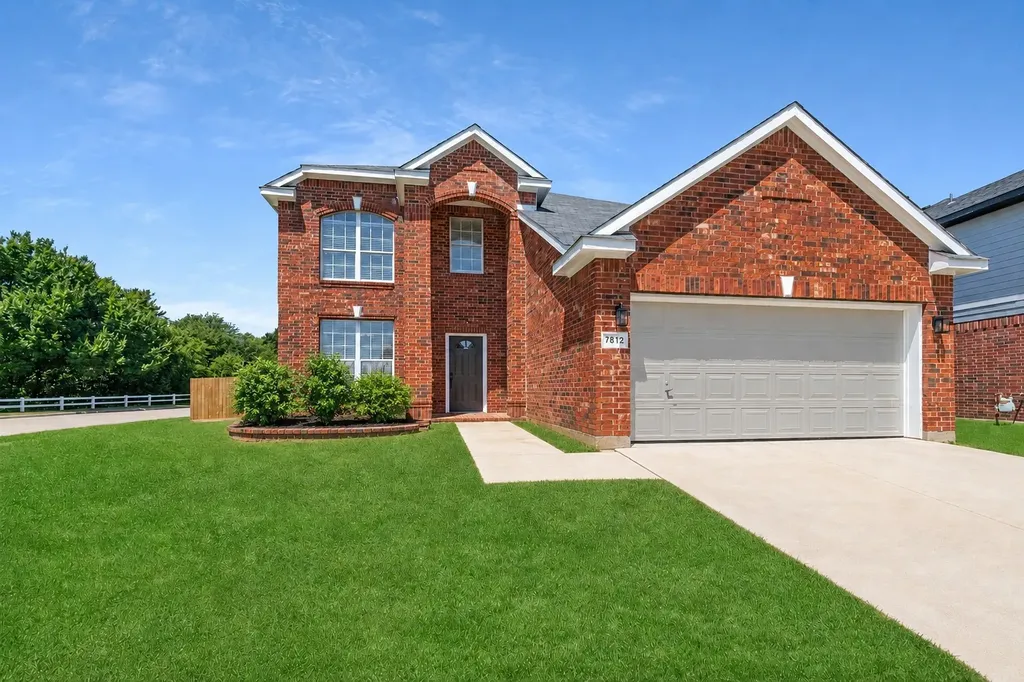 7812 Tanbark Lane Arlington TX 76001