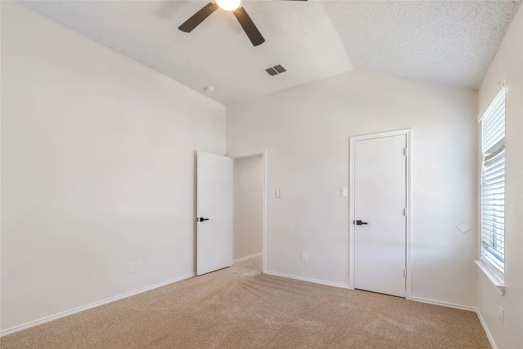7812 Tanbark Lane Arlington TX 76001