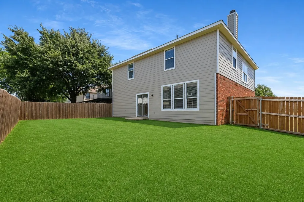 7812 Tanbark Lane Arlington TX 76001
