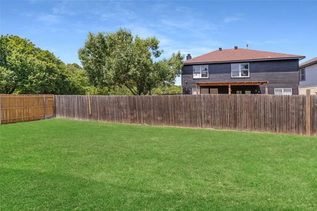 7812 Tanbark Lane Arlington TX 76001