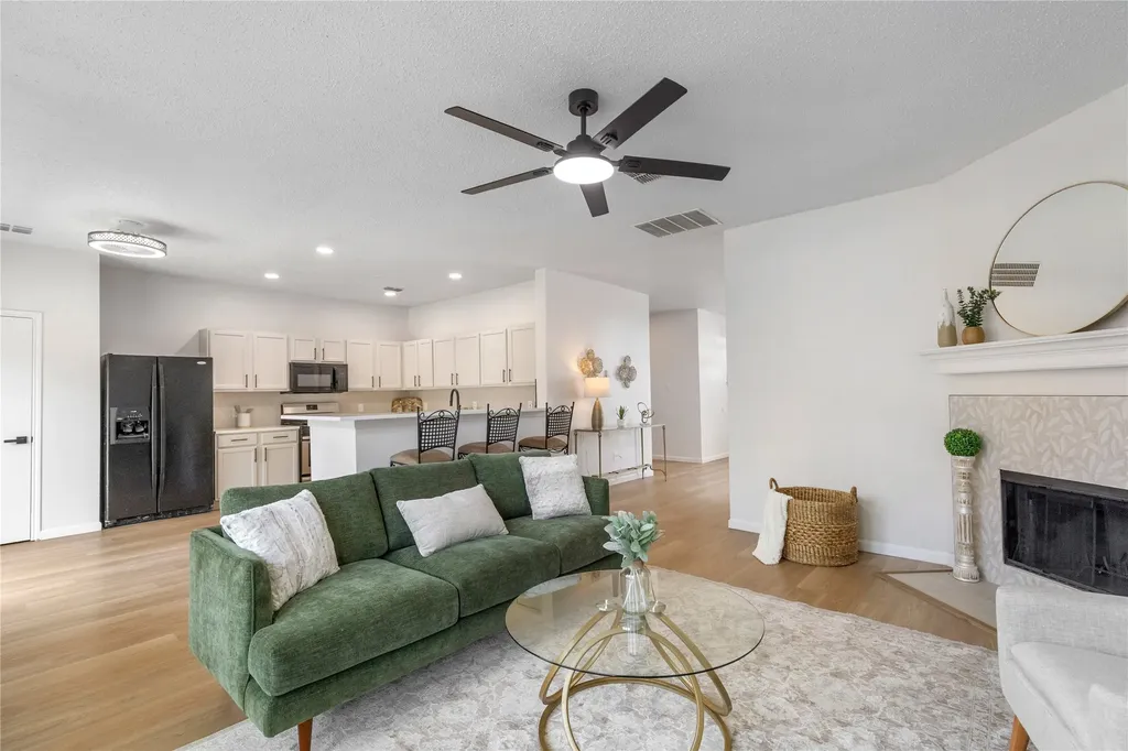 7812 Tanbark Lane Arlington TX 76001