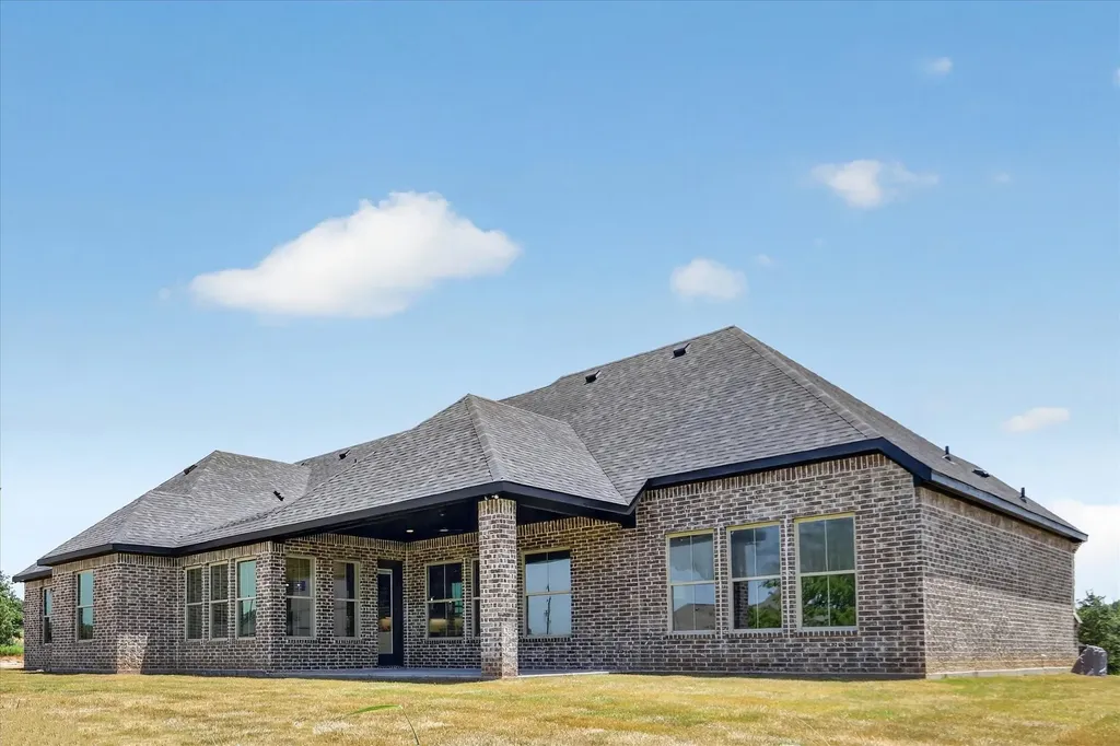 111 County Road 4867 Azle TX 76020