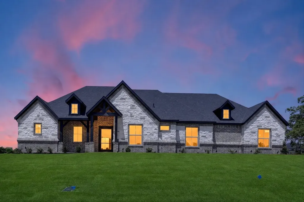 111 County Road 4867 Azle TX 76020