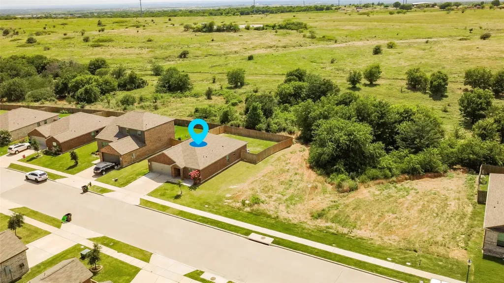 140 Cattlemans Creek Road W Newark TX 76071