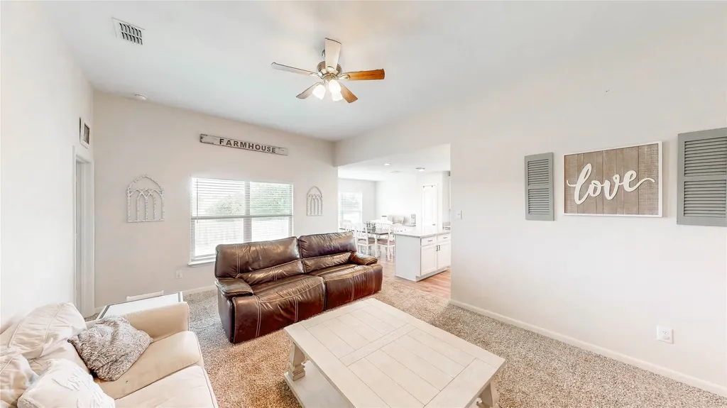 140 Cattlemans Creek Road W Newark TX 76071