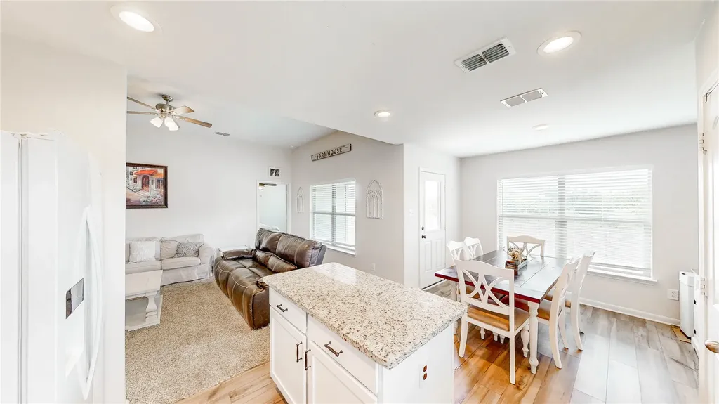 140 Cattlemans Creek Road W Newark TX 76071