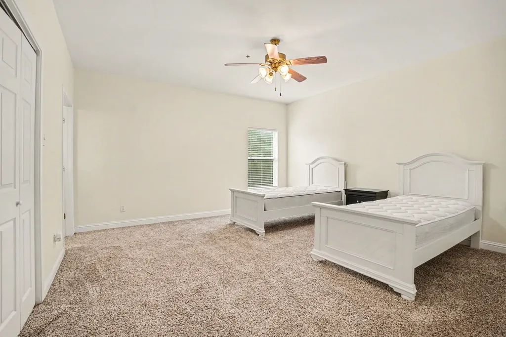 7700 Farm Village Road Scurry TX 75158
