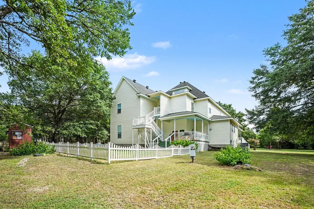 7700 Farm Village Road Scurry TX 75158