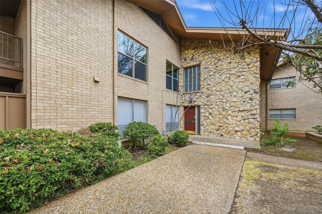 11410 Park Central Place Dallas TX 75230