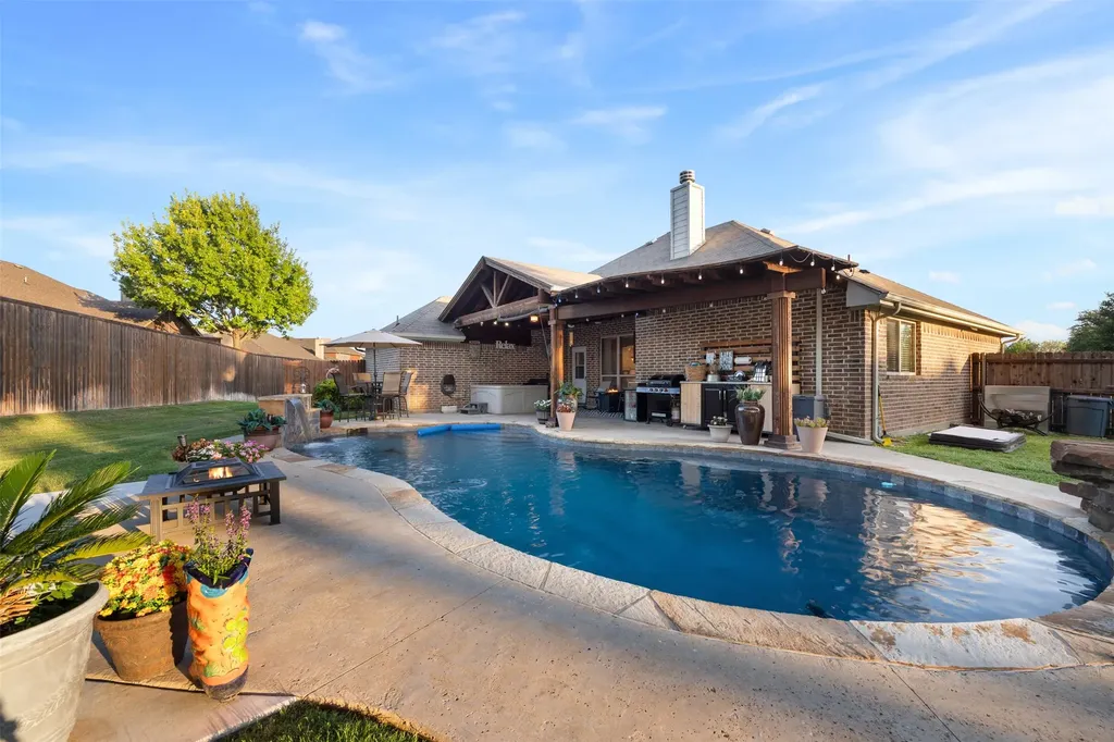 5200 Medallion Court Midlothian TX 76065