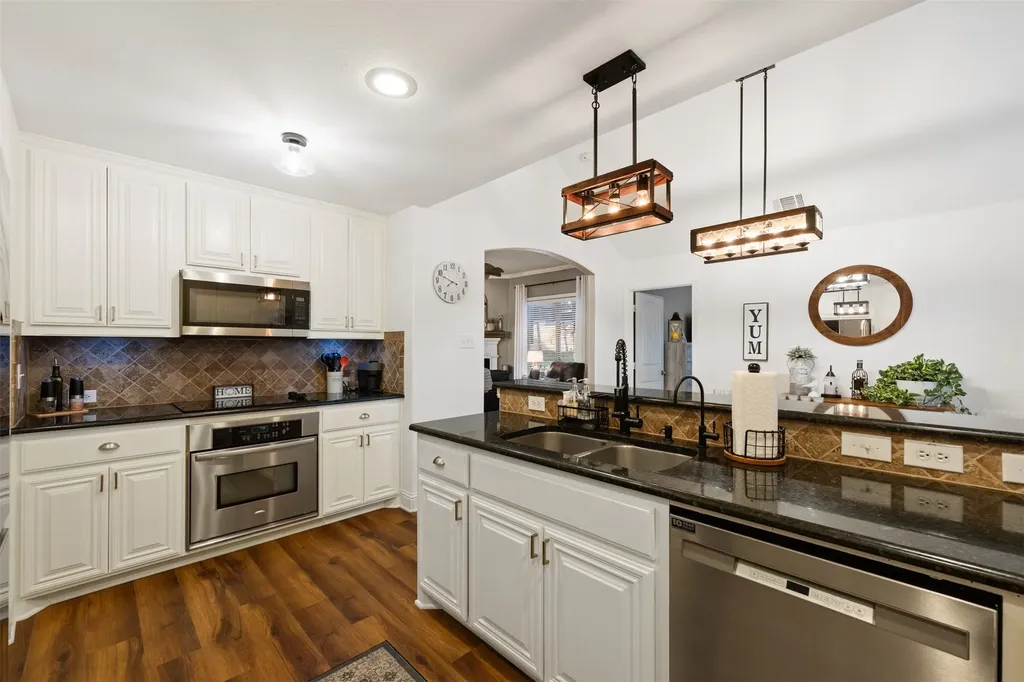 5200 Medallion Court Midlothian TX 76065