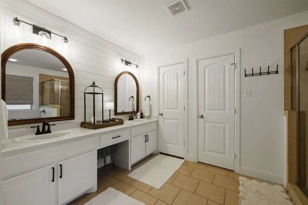 5200 Medallion Court Midlothian TX 76065