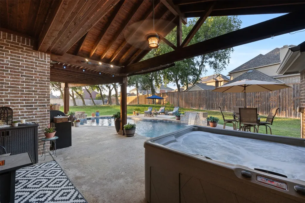 5200 Medallion Court Midlothian TX 76065
