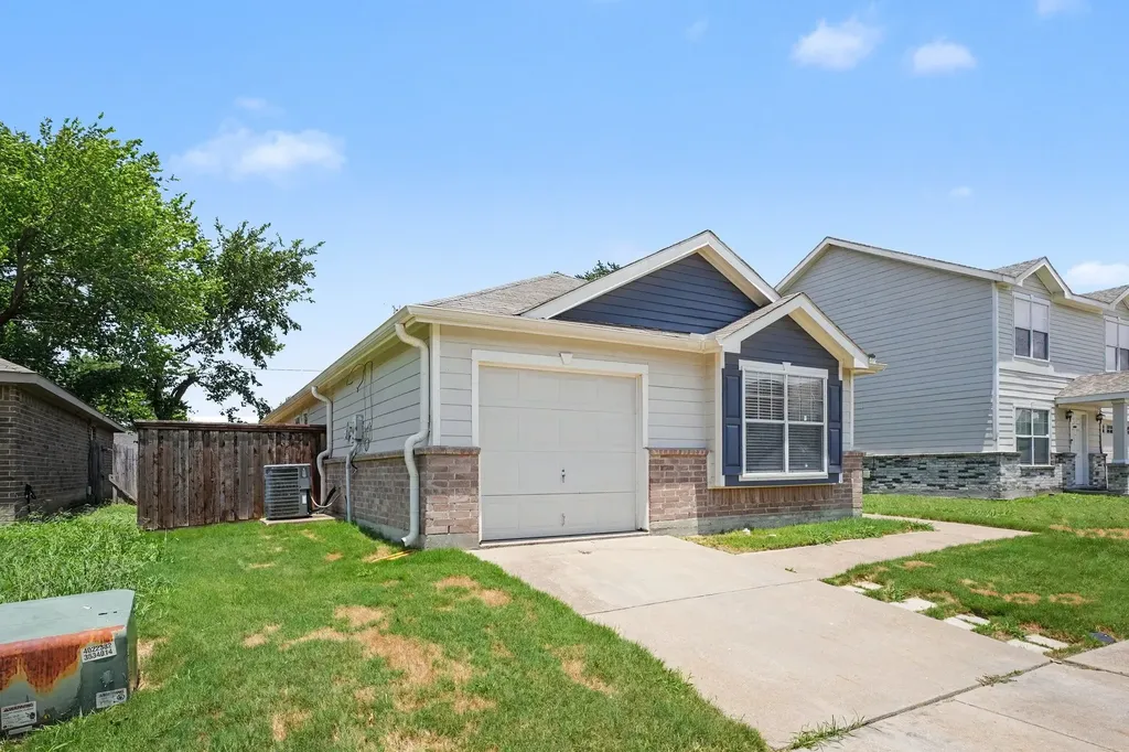 242 Turning Tree Road Wilmer TX 75172