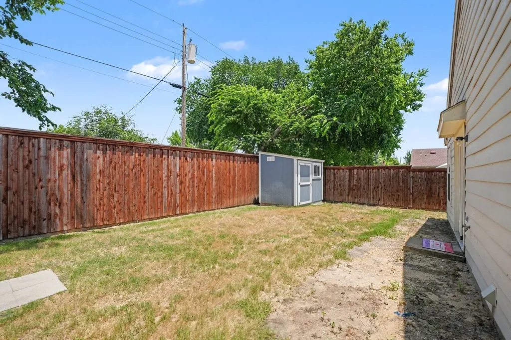 242 Turning Tree Road Wilmer TX 75172