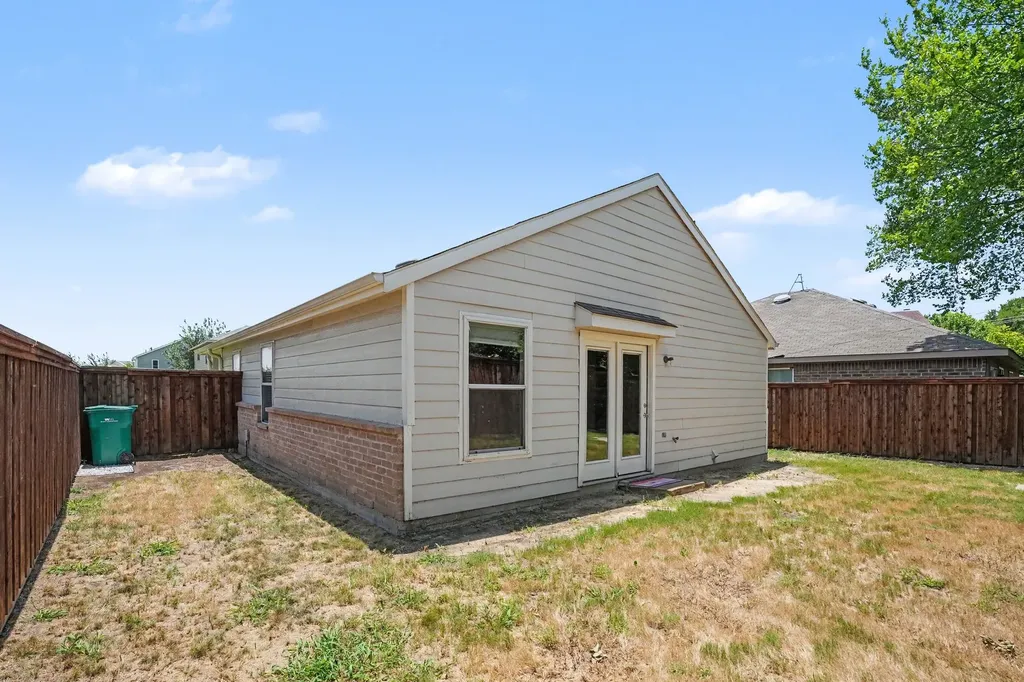 242 Turning Tree Road Wilmer TX 75172