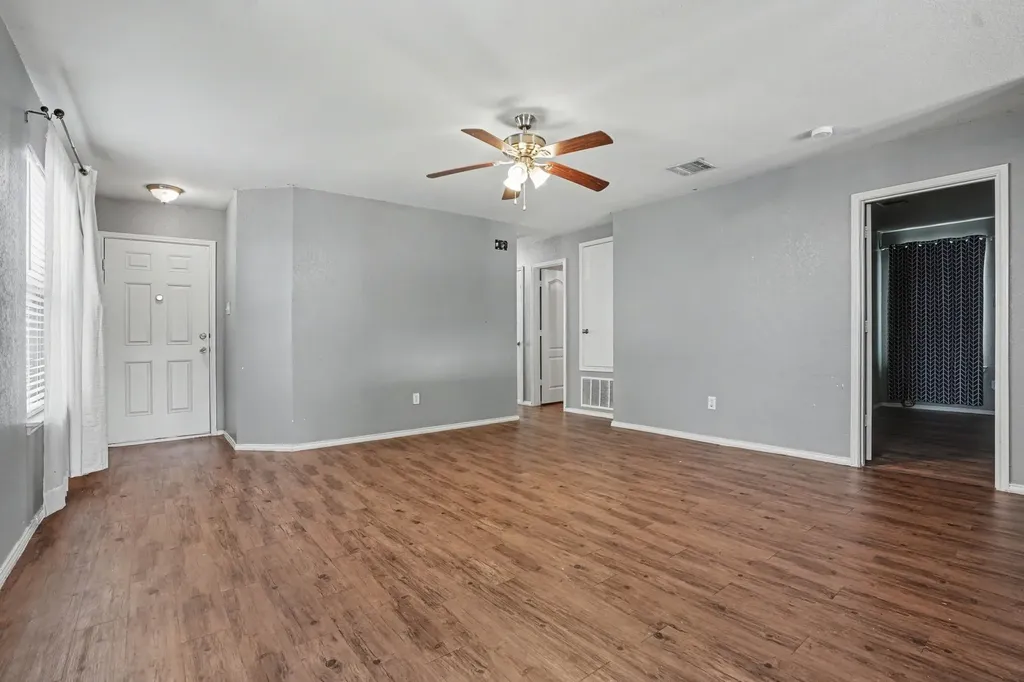 242 Turning Tree Road Wilmer TX 75172