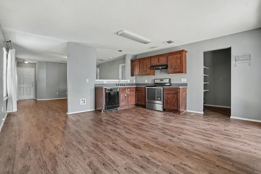 242 Turning Tree Road Wilmer TX 75172