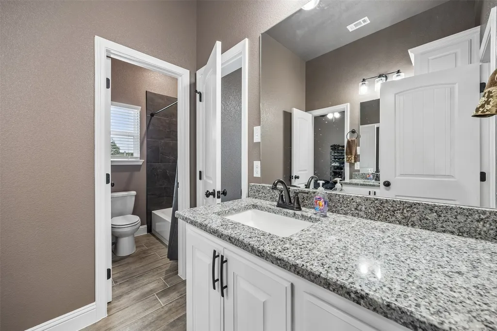 2000 Donna Court Reno TX 76020