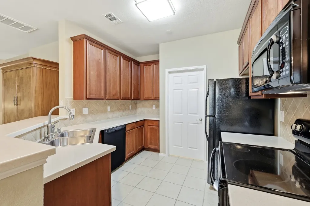 3236 Tarrant Lane Plano TX 75025