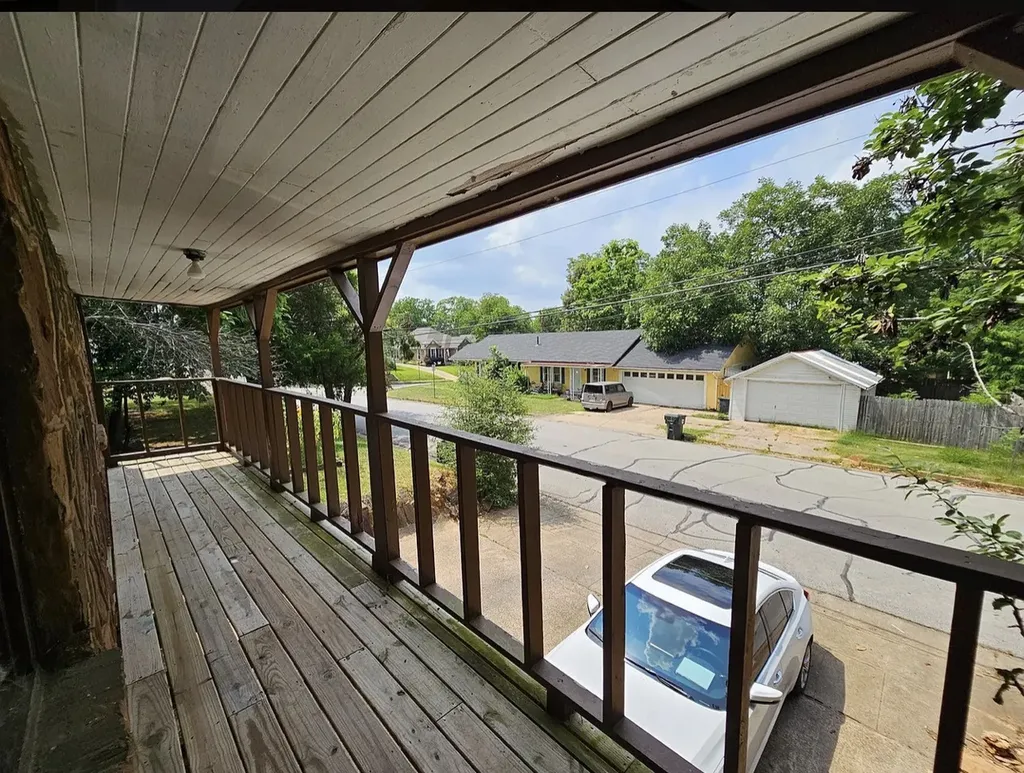 1120 S Donnybrook Avenue Tyler TX 75701