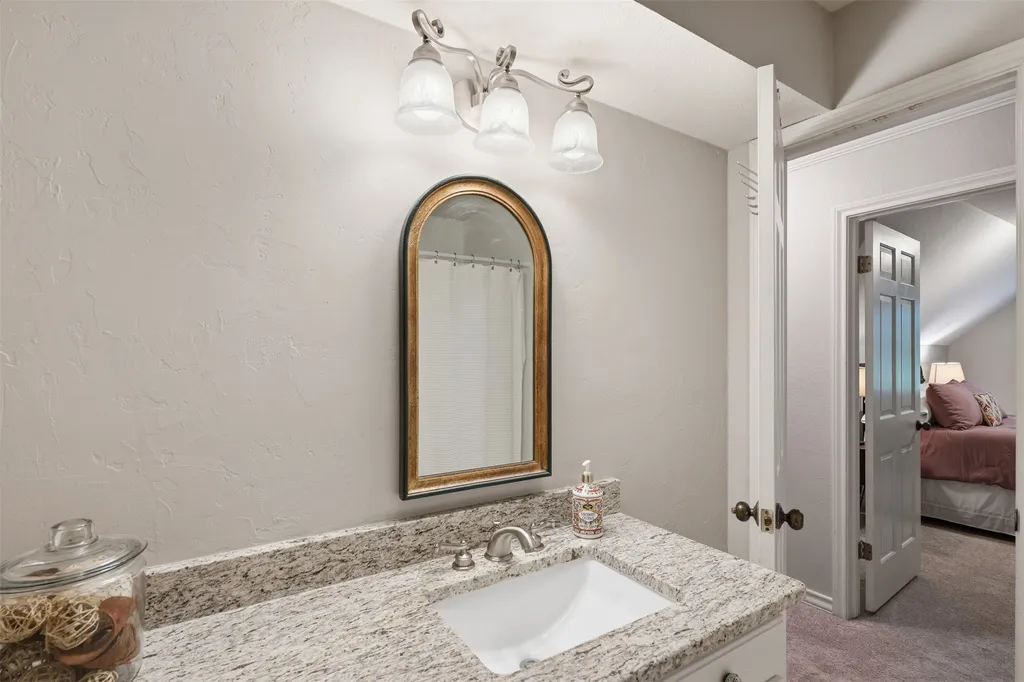 3805 Hollow Creek Road Benbrook TX 76116
