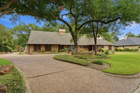 3805 Hollow Creek Road Benbrook TX 76116