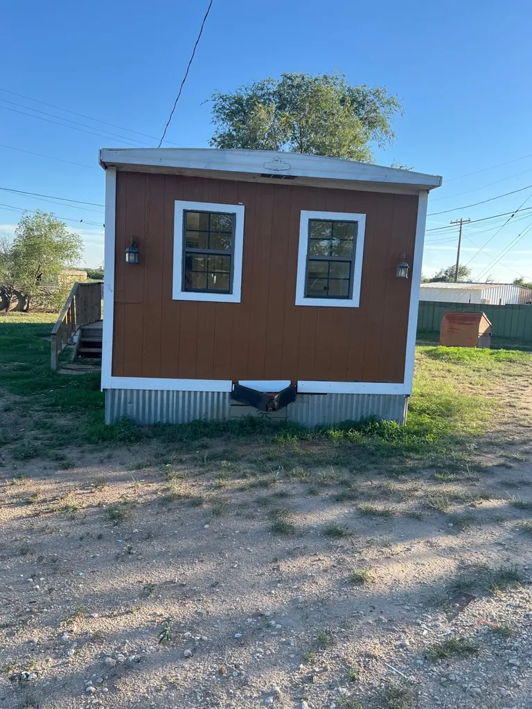 908 Fir Street Plainview TX 79072