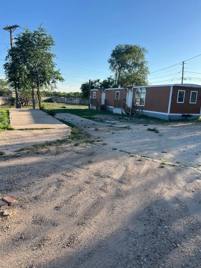 908 Fir Street Plainview TX 79072