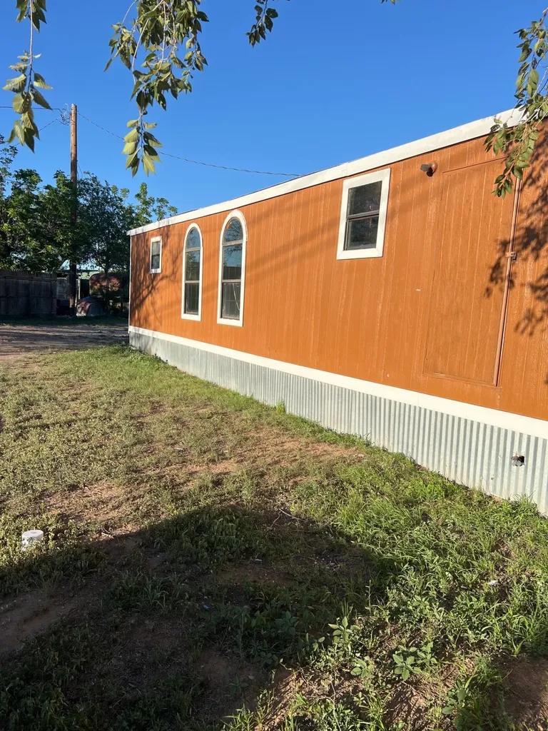 908 Fir Street Plainview TX 79072