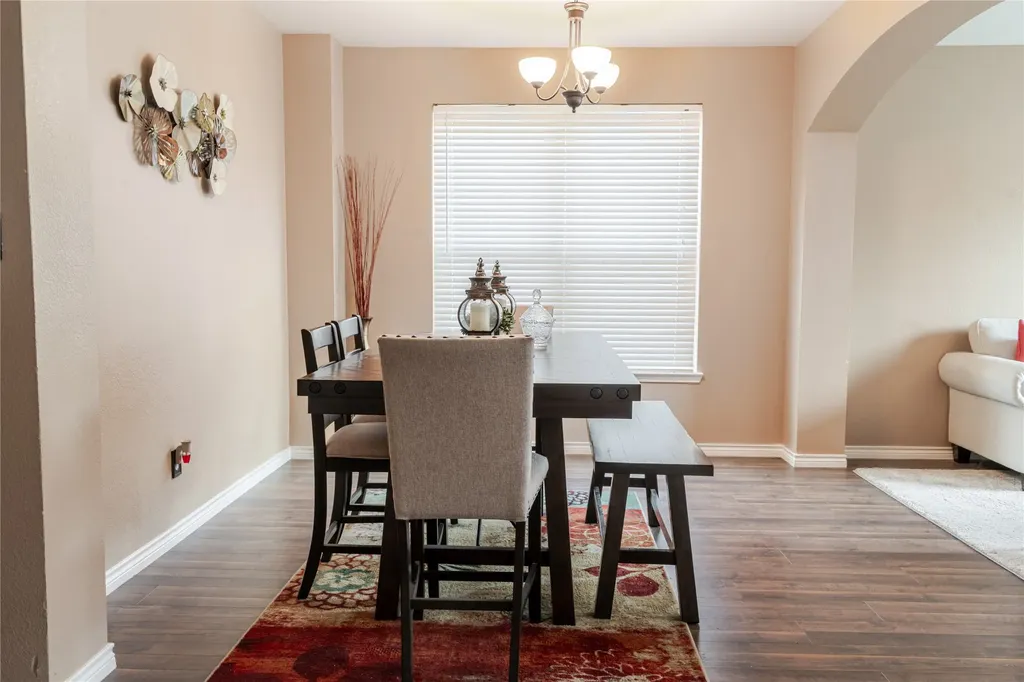 419 Kingfisher Lane Arlington TX 76002