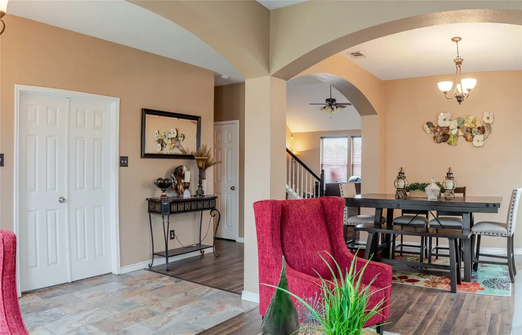 419 Kingfisher Lane Arlington TX 76002