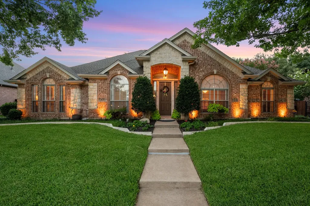 8945 Kingston Court North Richland Hills TX 76182