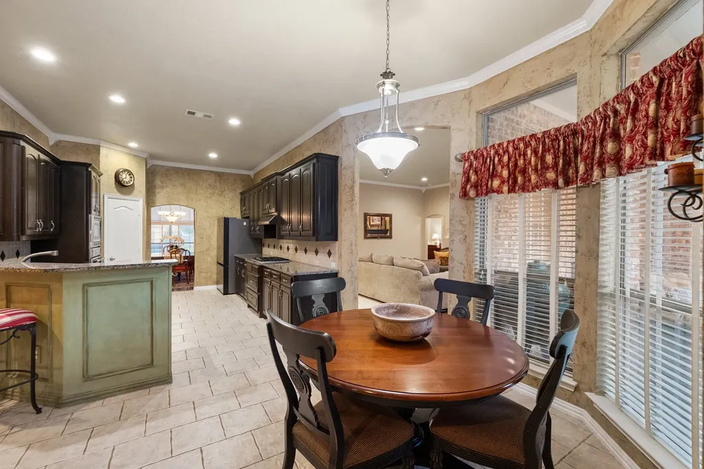 8945 Kingston Court North Richland Hills TX 76182