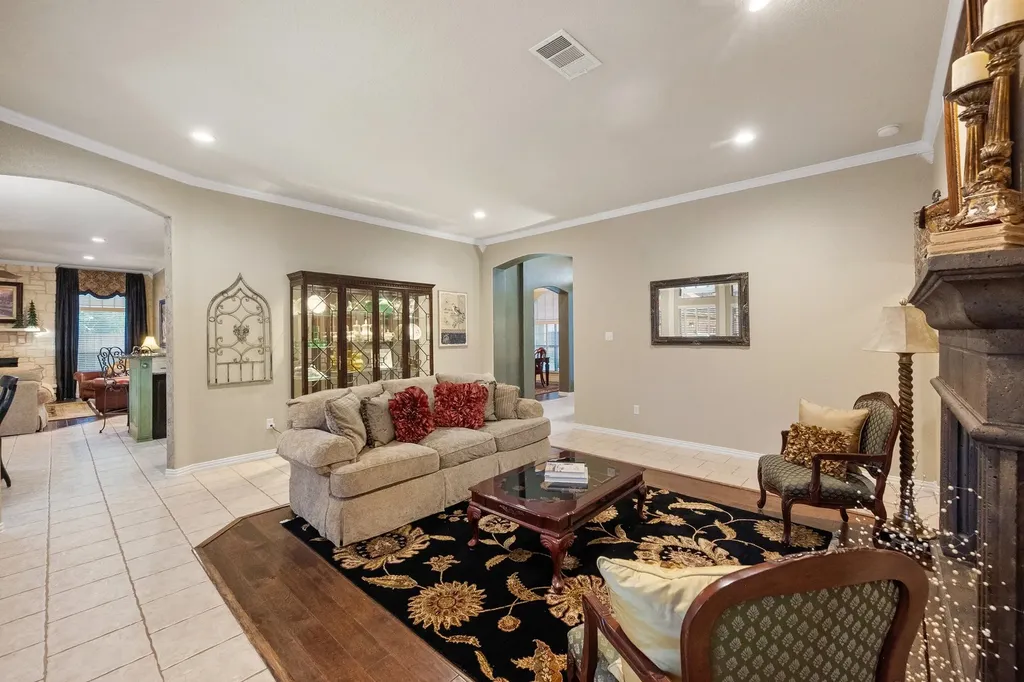 8945 Kingston Court North Richland Hills TX 76182