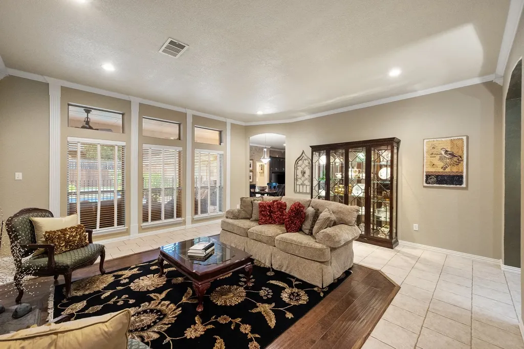 8945 Kingston Court North Richland Hills TX 76182