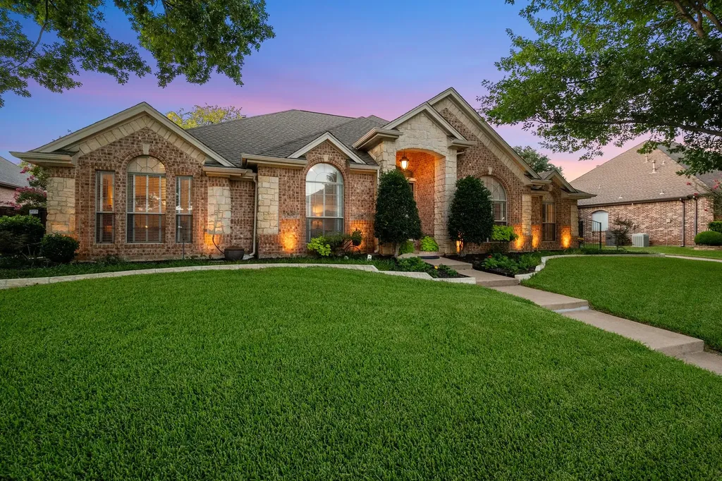 8945 Kingston Court North Richland Hills TX 76182