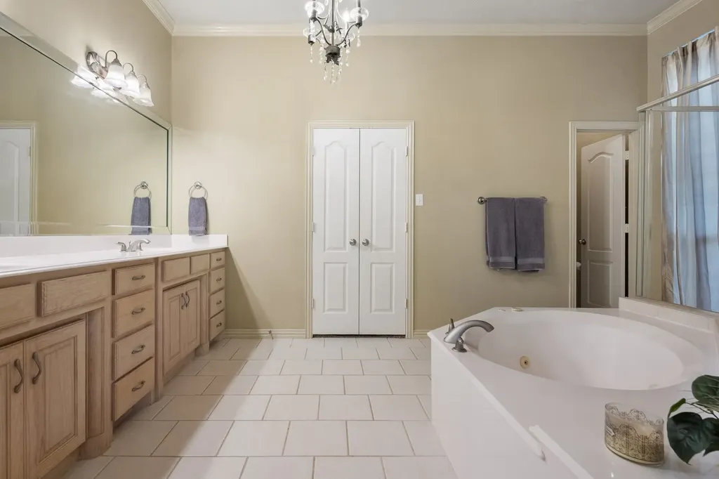 8945 Kingston Court North Richland Hills TX 76182