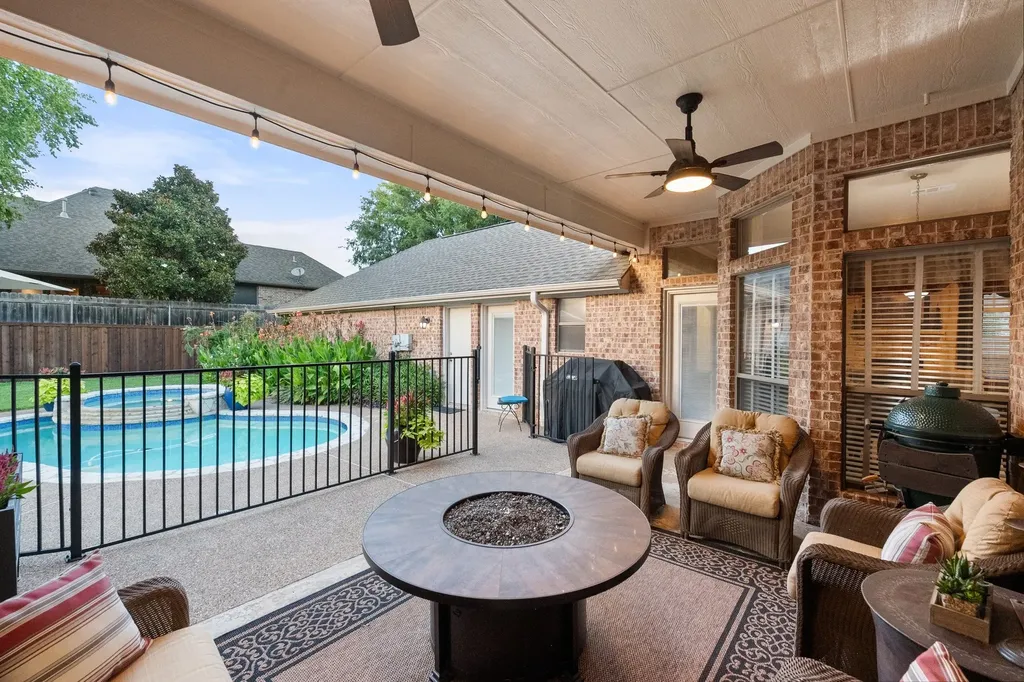 8945 Kingston Court North Richland Hills TX 76182
