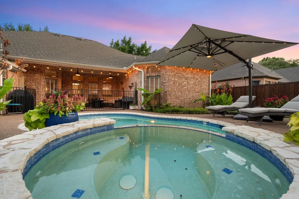8945 Kingston Court North Richland Hills TX 76182