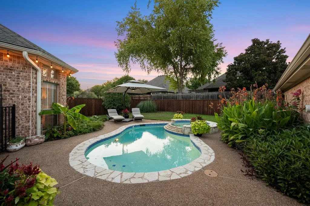 8945 Kingston Court North Richland Hills TX 76182