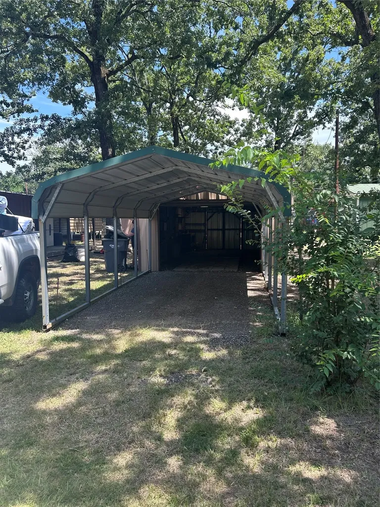 408 Private Road 7702 Emory TX 75440