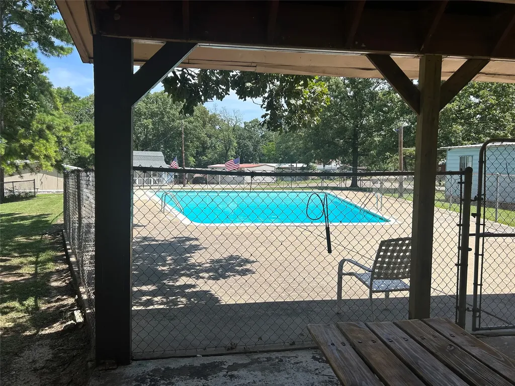 408 Private Road 7702 Emory TX 75440