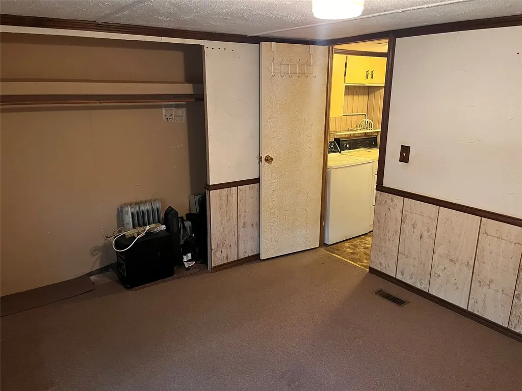 408 Private Road 7702 Emory TX 75440