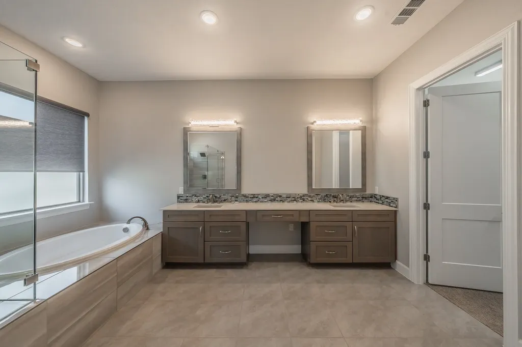 12417 Blue Granite Drive Denton TX 76207