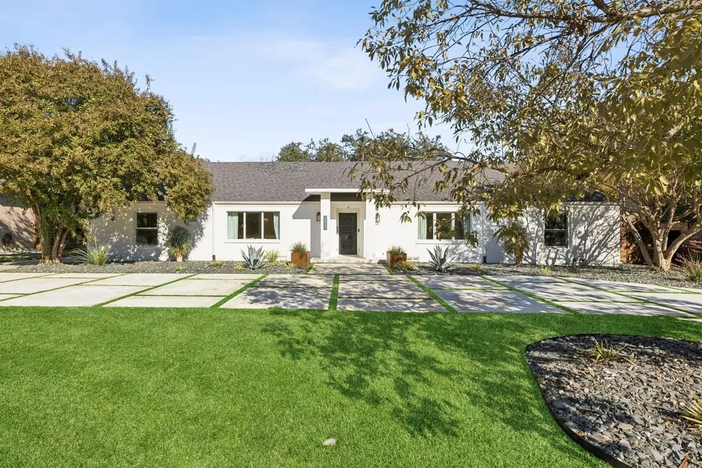 4863 Allencrest Lane Dallas TX 75244