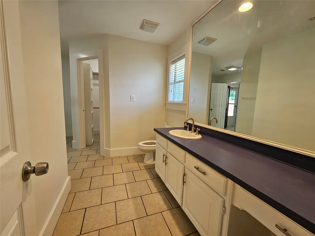 806 W Spring Street Weatherford TX 76086