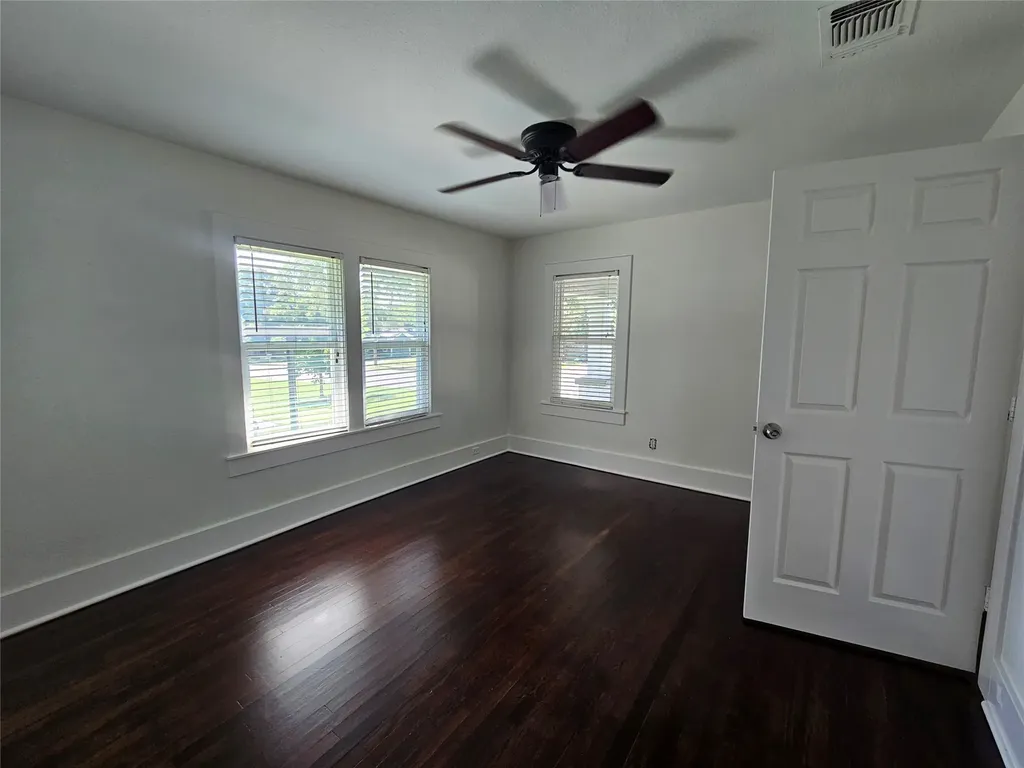 806 W Spring Street Weatherford TX 76086