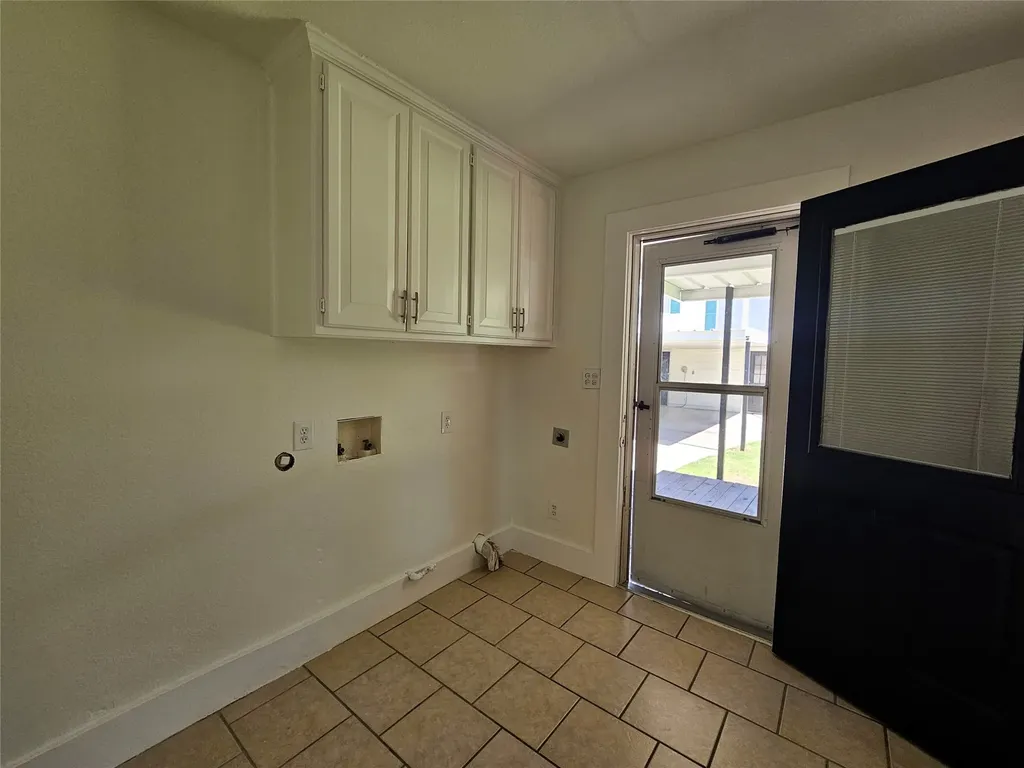 806 W Spring Street Weatherford TX 76086